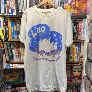 XL-XXL VINTAGE SINGLE STITCH THRASHED LEO ZODIAC AND CAT SLEEP SHIRT